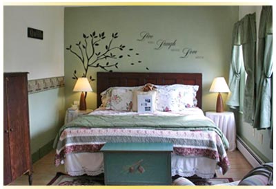 Chickadee King Room